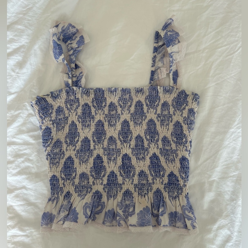 Aritzia Wilfred Smocked Top